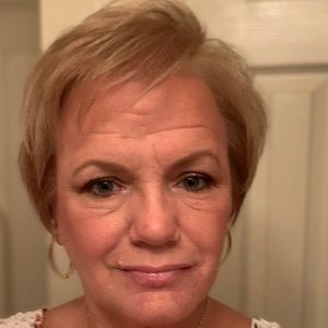 Meet your Posher, Gina